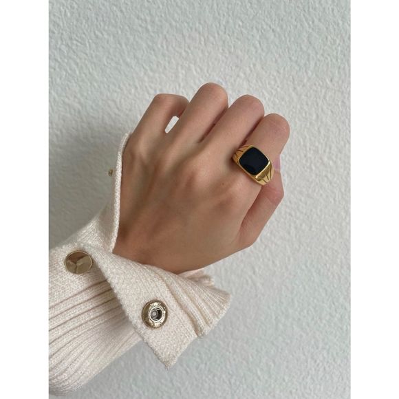 18K Gold Plated Statement Unisex Black Spinel Signet Ring - Picture 3 of 6